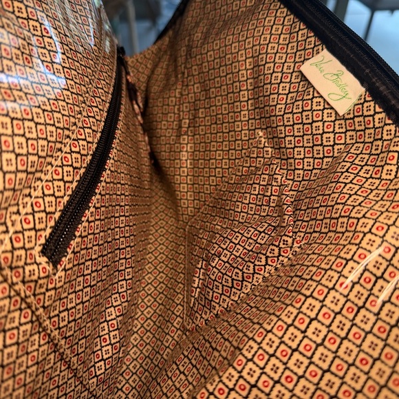 Vera Bradley Lola Paisley Patterned Black and Red pet carrier Bag - Picture 5 of 11